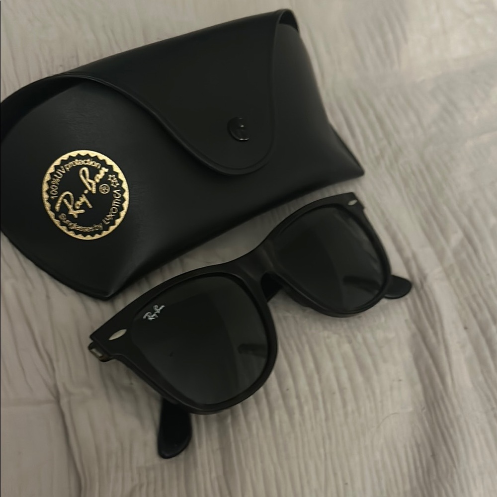 Ray Ban Wayfarer Sunnies